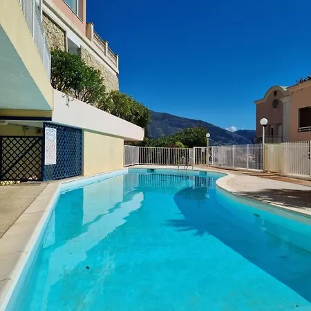 Ubytování v soukromí Dernier Etage D'une Maison Roquebrune-Cap-Martin