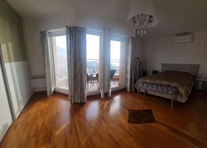 Dernier Etage D'une Maison منزل للإقامة