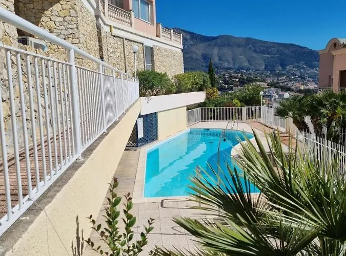 منزل للإقامة Dernier Etage D'une Maison روكوبرُن كاب مارتي