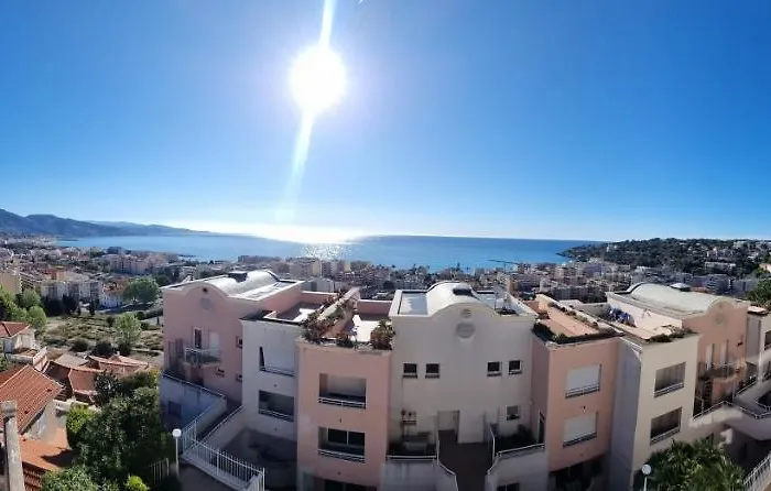 Dernier Etage D'une Maison منزل للإقامة روكوبرُن كاب مارتي