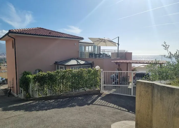Dernier Etage D'une Maison منزل للإقامة